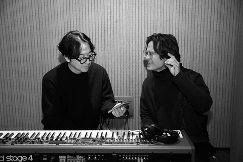 Yiruma và Hà Anh Tuấn - Ảnh 2. Yiruma và Hà Anh Tuấn - Ảnh 2.