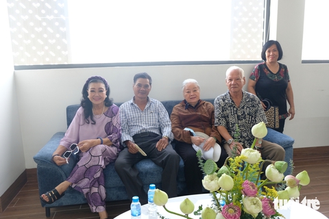 Ngày 8-3, NSND Kim Cương thực hiện điều ý nghĩa cho nghệ sĩ khó khăn - Ảnh 1. Ngày 8-3, NSND Kim Cương thực hiện điều ý nghĩa cho nghệ sĩ khó khăn - Ảnh 1.