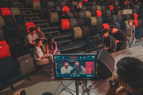 Quang Linh Vlogs lên tiếng về nghi vấn khoá trang cá nhân sau ồn ào quảng cáo lố - Ảnh 6. Quang Linh Vlogs lên tiếng về nghi vấn khoá trang cá nhân sau ồn ào quảng cáo lố - Ảnh 6.