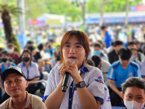 Tưng bừng khai hội tư vấn tuyển sinh hướng nghiệp 2025 tại Cần Thơ - Ảnh 2. Tưng bừng khai hội tư vấn tuyển sinh hướng nghiệp 2025 tại Cần Thơ - Ảnh 2.