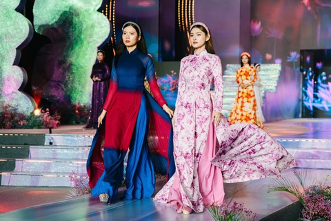 Hội Liên hiệp Phụ nữ quận 3 giành giải nhất Duyên dáng Áo dài TP.HCM - Ảnh 7. Hội Liên hiệp Phụ nữ quận 3 giành giải nhất Duyên dáng Áo dài TP.HCM - Ảnh 7.
