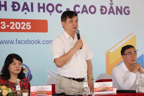 Năm 2025 xét tuyển cao đẳng ra sao? Làm gì để tăng cơ hội đậu ngành y? - Ảnh 1. Năm 2025 xét tuyển cao đẳng ra sao? Làm gì để tăng cơ hội đậu ngành y? - Ảnh 2.