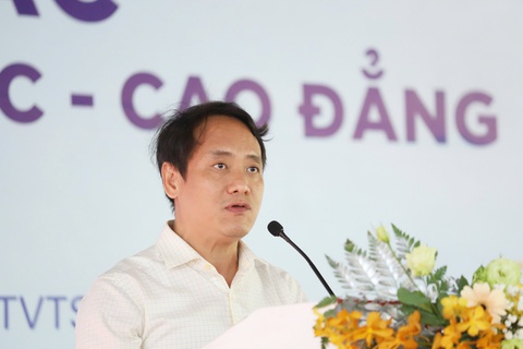 Tưng bừng khai hội tư vấn tuyển sinh hướng nghiệp 2025 tại Cần Thơ - Ảnh 3. Tưng bừng khai hội tư vấn tuyển sinh hướng nghiệp 2025 tại Cần Thơ - Ảnh 3.