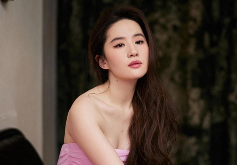 - Ảnh 3. Hà Anh Tuấn góp 4 tỉ đồng nuôi 25 em nhỏ mồ côi - Ảnh 4.
