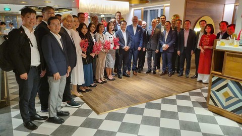 Ông Philipp Rösler: Nhiều doanh nghiệp Thụy Sĩ kỳ vọng tiếp tục mở rộng đầu tư tại Việt Nam - Ảnh 2. Ông Philipp Rösler: Việt Nam có quyền tự hào về trình độ kinh tế, công nghệ - Ảnh 2.