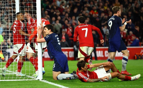Cầu thủ cũ cho Man United nếm mùi cay đắng - Ảnh 4.