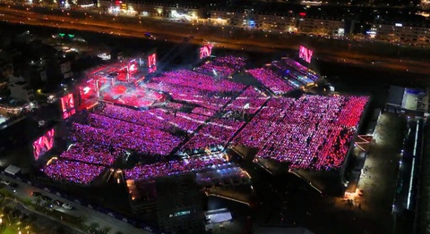 Hành trình ‘đu idol’ của fan ‘Anh trai vượt ngàn chông gai’ - Ảnh 1.