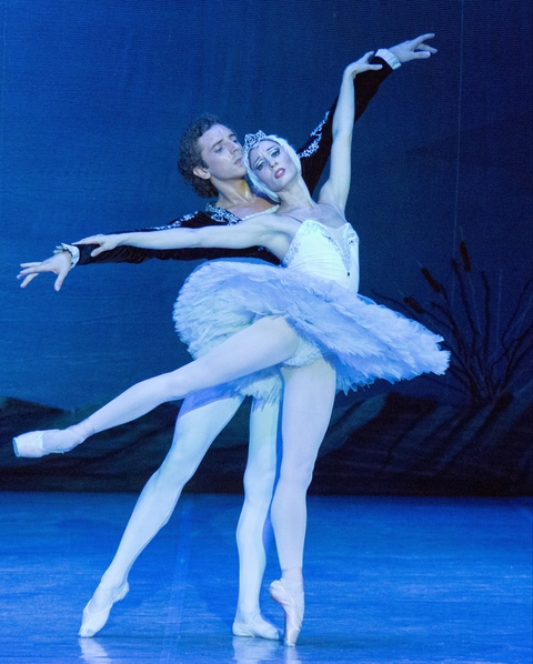 Huyền thoại ballet Nga mang vở 'Hồ thiên nga' trọn vẹn đến Việt Nam - Ảnh 2.