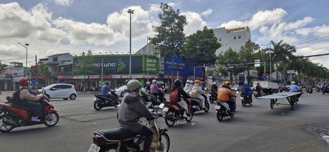 Mở rộng nút giao thường xuyên ùn tắc tại trung tâm Cần Thơ - Ảnh 1.
