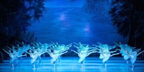 Huyền thoại ballet Nga mang vở 'Hồ thiên nga' trọn vẹn đến Việt Nam - Ảnh 1.