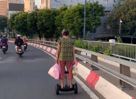xe điện cân bằng - Ảnh 1.