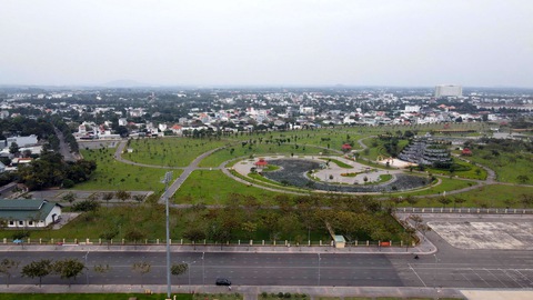 Vụ án đưa, nhận hối lộ tại chi nhánh Văn phòng đăng ký đất đai Bà Rịa sắp được xét xử - Ảnh 1.