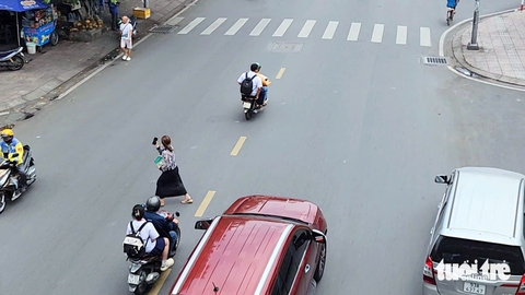 đi bộ - Ảnh 4.