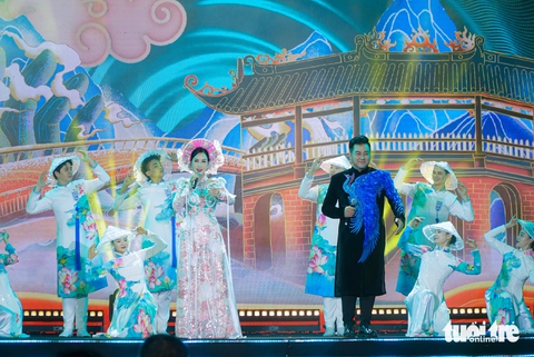Ăn thả ga, chọn quà hết ý ở Lễ hội quà tặng du lịch Hà Nội - Ảnh 1. Hà Nội - Ảnh 1.