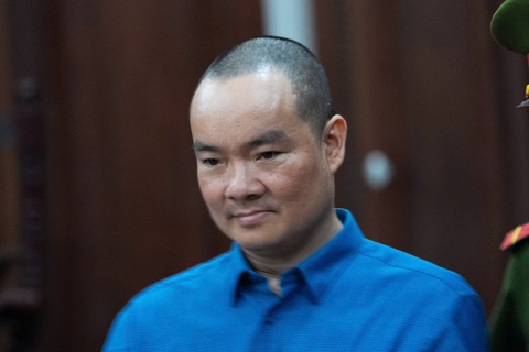 Giám đốc Trung tâm dạy lái xe Sài Gòn nhận 13 năm 6 tháng tù - Ảnh 1. lái xe - Ảnh 1.