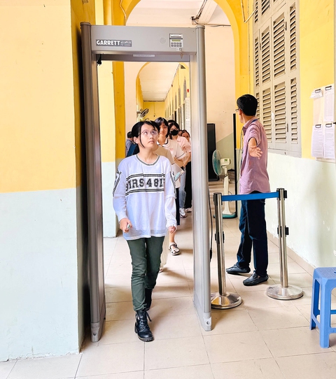 Đi thi đại học thời nay - Ảnh 1. thi đại học - Ảnh 1.