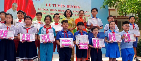 Khi học sinh nhận được thư khen - Ảnh 5.