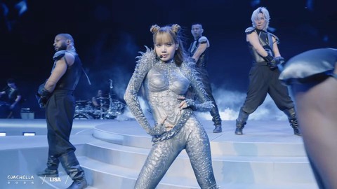 Lisa đem loạt hit đến Coachella, lần này có vướng tranh cãi hát nhép? - Ảnh 1. Lisa - Ảnh 1.
