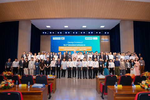 Gần 300 nhà khoa học thảo luận về giải pháp xanh và công nghệ mới - Ảnh 1.