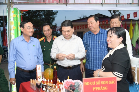 Xây 58 căn nhà nghĩa tình dịp 'Tết Quân - Dân' năm 2025 mừng Tết Chôl Chnăm Thmây - Ảnh 1.