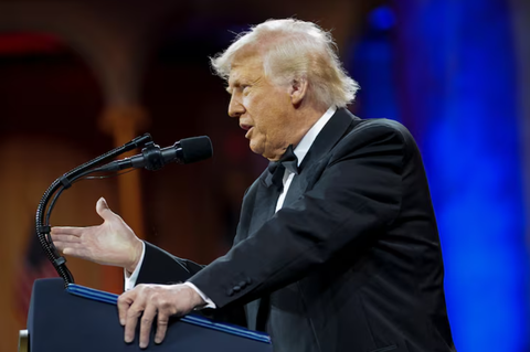 Người đàn ông hầu tòa vì đe dọa ám sát ông Trump trên mạng xã hội - Ảnh 1.