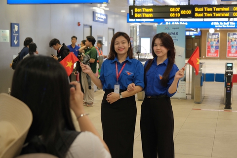 Thành phố đẹp biết bao qua góc nhìn trẻ - Ảnh 3. thành phố - Ảnh 3.