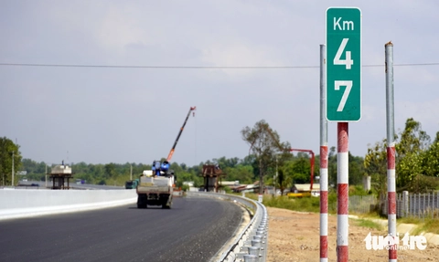 Cao tốc đầu tiên của tỉnh Bà Rịa - Vũng Tàu trước ngày thông xe kỹ thuật 30-4 - Ảnh 3.