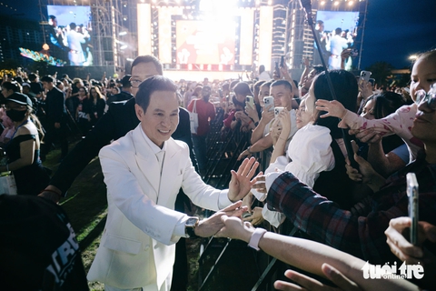 Tham vọng của Lý Hải khi quảng bá Lật mặt 8 bằng 'concert' 8.000 người - Ảnh 1. Lật mặt - Ảnh 1.