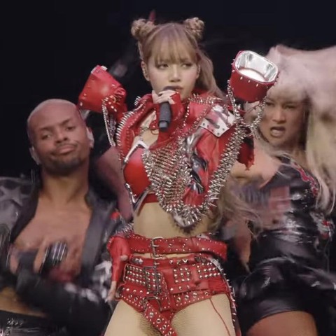 Lisa - Ảnh 1.