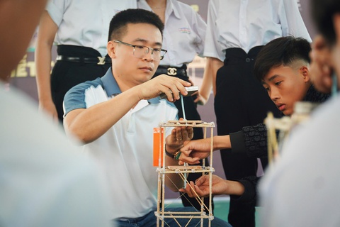 Sôi nổi nhiều hoạt động trải nghiệm, hướng nghiệp cho sinh viên Trường đại học Xây dựng miền Trung - Ảnh 2. sinh viên - Ảnh 2.
