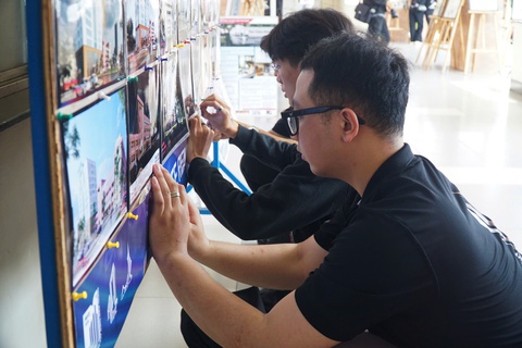 Sôi nổi nhiều hoạt động trải nghiệm, hướng nghiệp cho sinh viên Trường đại học Xây dựng miền Trung - Ảnh 4. sinh viên - Ảnh 4.