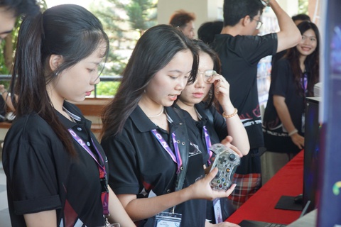 Sôi nổi nhiều hoạt động trải nghiệm, hướng nghiệp cho sinh viên Trường đại học Xây dựng miền Trung - Ảnh 1. sinh viên - Ảnh 1.