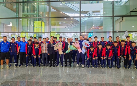 U17 Việt Nam về nước và được động viên giữ khát vọng vươn lên - Ảnh 1. U17 Việt Nam - Ảnh 1.