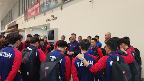 U17 Việt Nam về nước và được động viên giữ khát vọng vươn lên - Ảnh 4. U17 Việt Nam - Ảnh 2.