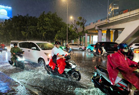 Thời tiết hôm nay 14-4: Bắc Bộ rét, Nam Bộ nắng nóng - Ảnh 1.