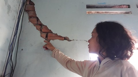 Thi công đường làm nứt nhà dân nhưng chây ì bồi thường, hỗ trợ - Ảnh 1.