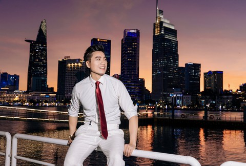 Dương Quốc Hưng ra album Thanh âm đất nước mừng đại lễ 30-4 - Ảnh 4. Dương Quốc Hưng - Ảnh 4.