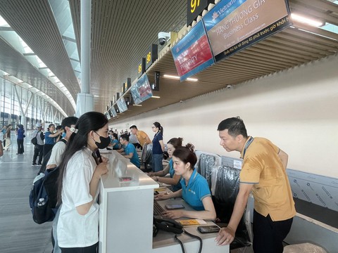 Tân Sơn Nhất - Ảnh 1.