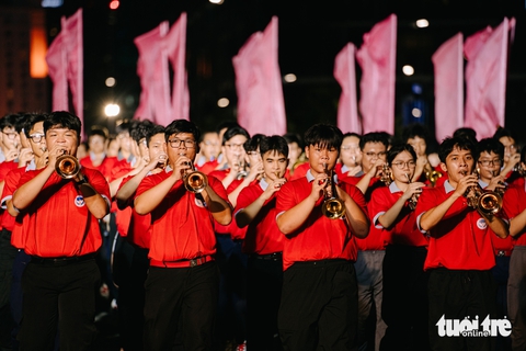 12 khối diễu hành hợp luyện ngày đầu tiên sẵn sàng đại lễ 30-4 - Ảnh 8. diễu hành - Ảnh 8.