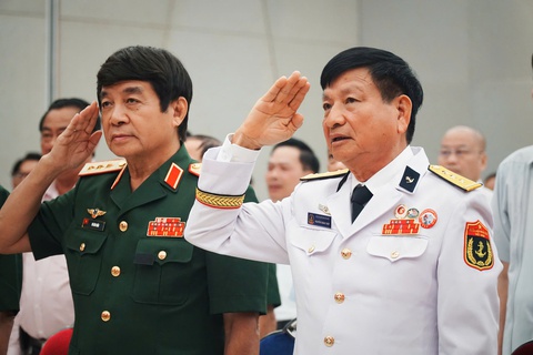 50 năm giải phóng Trường Sa: Nửa thế kỷ nhớ đồng đội - Ảnh 1. 50 năm giải phóng Trường Sa: Nửa thế kỷ nhớ đồng đội - Ảnh 1.