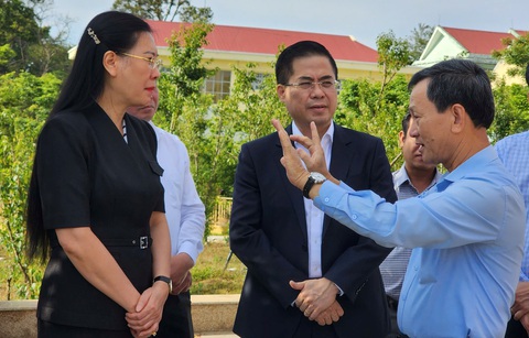 Buổi làm việc đầu tiên giữa Quảng Ngãi - Kon Tum: Sáp nhập là bàn và làm - Ảnh 3.