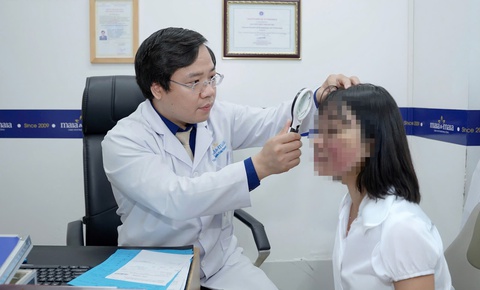 Mặt sưng đỏ, nổi mụn nước vì dùng kem trị mụn ‘thuần tự nhiên’ trên TikTok - Ảnh 1. trị mụn - Ảnh 1.