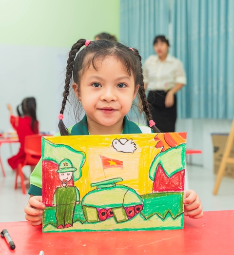 300 trẻ mầm non tranh tài chung kết 'vẽ sáng tạo' - Ảnh 2.