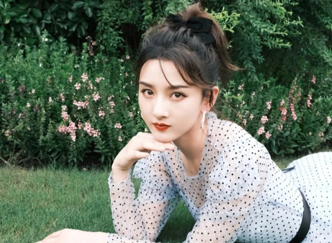 Vô ưu độ gây sốt dù không quảng bá, Tống Tổ Nhi lấy lại danh tiếng hậu ồn ào trốn thuế - Ảnh 6.