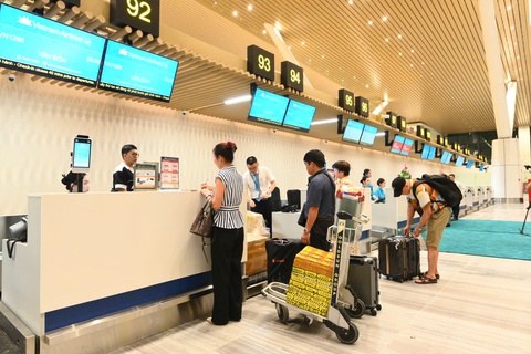 105 hành khách 'mở hàng' nhà ga T3 Tân Sơn Nhất vốn 11.000 tỉ đồng - Ảnh 1. nhà ga T3 Tân Sơn Nhất - Ảnh 1.