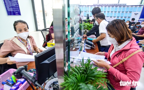 Bỏ cấp huyện, sáp nhập xã: Trường học, trạm y tế, thôn, tổ dân phố sẽ sắp xếp thế nào? - Ảnh 1. Bỏ cấp huyện, sáp nhập xã: Trường học, trạm y tế, thôn, tổ dân phố sẽ sắp xếp thế nào? - Ảnh 1.