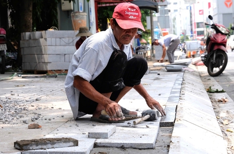TP.HCM tạm ngưng đào đường dịp lễ 30-4, sẽ có tổ công tác đi kiểm tra - Ảnh 1.