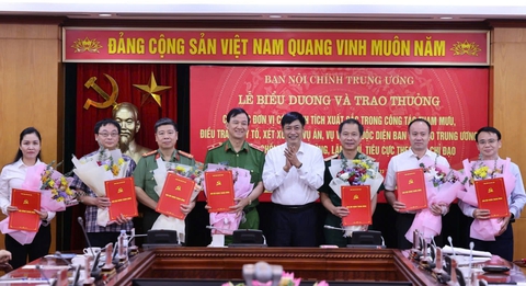 báo Tuổi Trẻ - Ảnh 1.