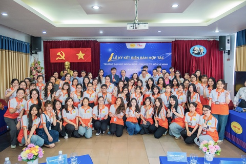 Báo Tuổi Trẻ và Trường đại học Ngoại ngữ - Tin học TP.HCM hợp tác đào tạo truyền thông - Ảnh 5.