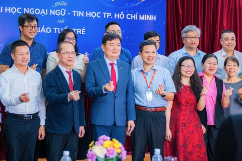 Báo Tuổi Trẻ và Trường đại học Ngoại ngữ - Tin học TP.HCM hợp tác đào tạo truyền thông - Ảnh 3.